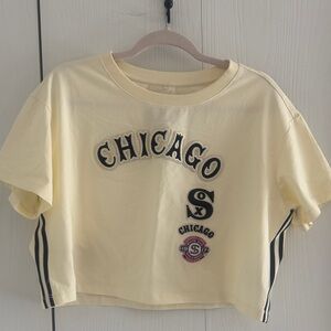 Chicago Graphic Women's Yellow Crop Top